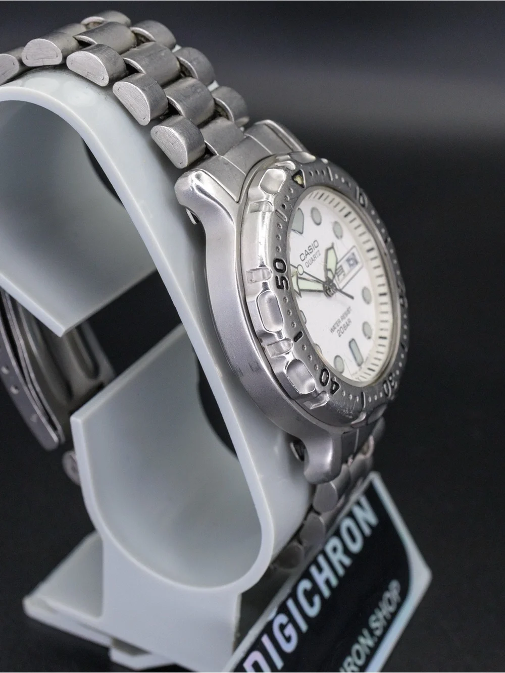 Casio Rare MD-705C Vintage 36mm JDM Import Day/Date 36mm Dive Watch